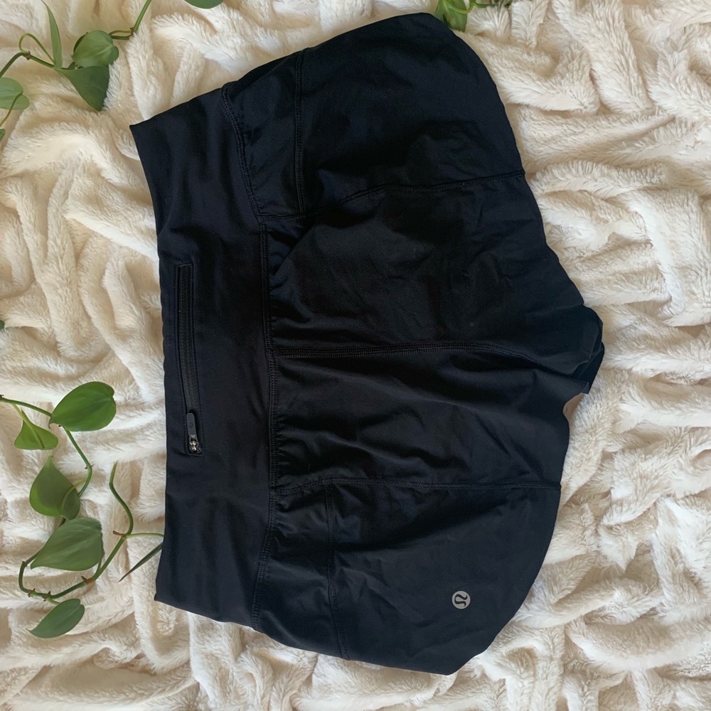 Lululemon Chase Me Shorts